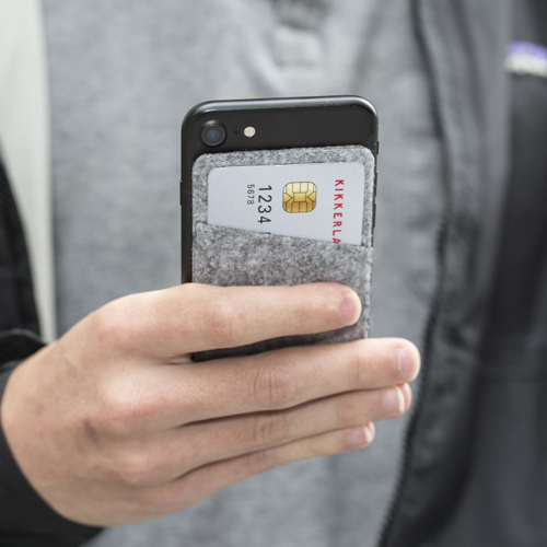スマートフォンに貼付け可能なカードホルダー2色セット。