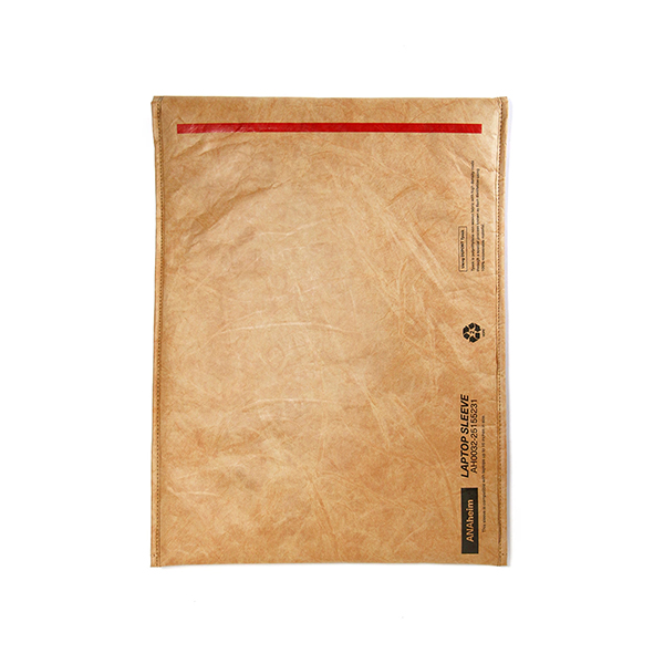 CALMA STORE & KO. と AS2OV のWネームロゴを施したCB缶カバー。