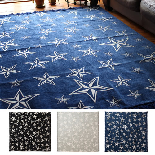 スターがたくさん描かれたオシャレなラグ