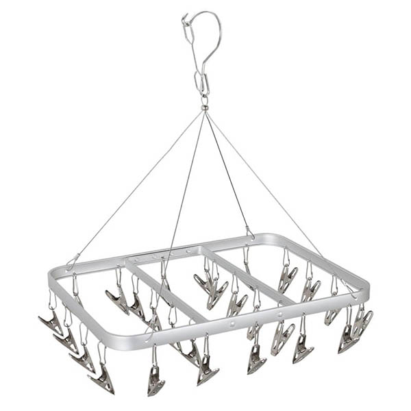 アルミとステンレス、2つの素材の良いとこ取りをしたピンチハンガー。_