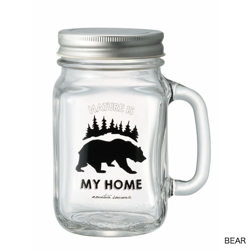 野生の動物たちがデザインされたドリンキングジャー。