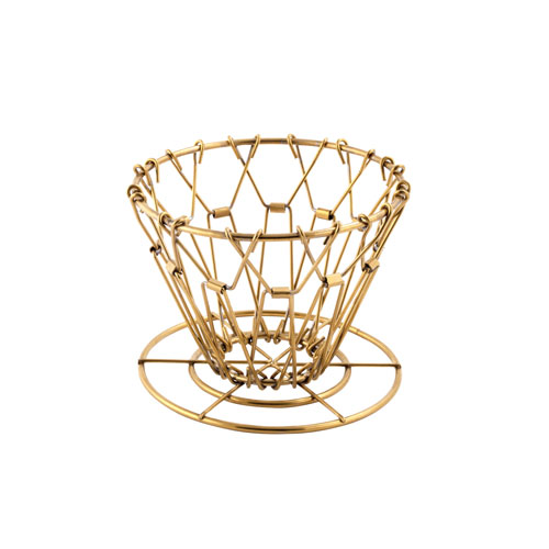 使用しない時はコンパクトに折り畳んで収納できるブラス製ワイヤーコーヒードリッパー。