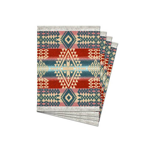 世界各国の様々なカーペットパターンを落とし込んだコースターラグ。