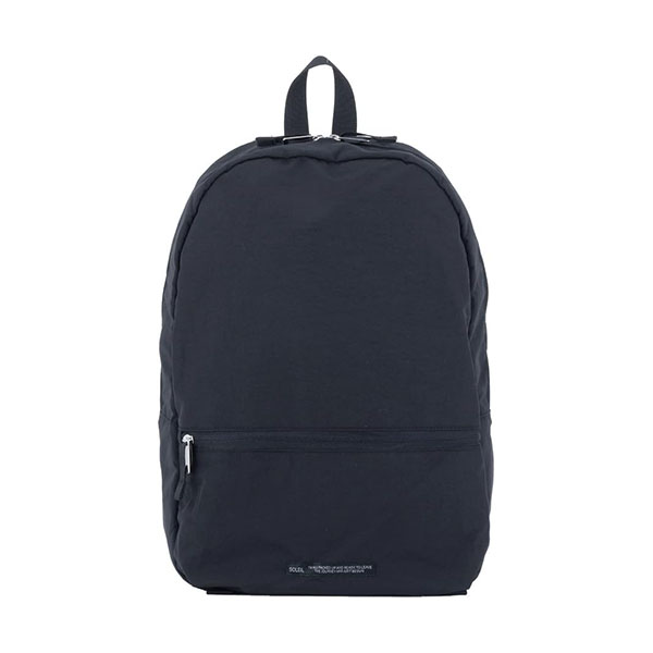 軽さがポイントのデイパック