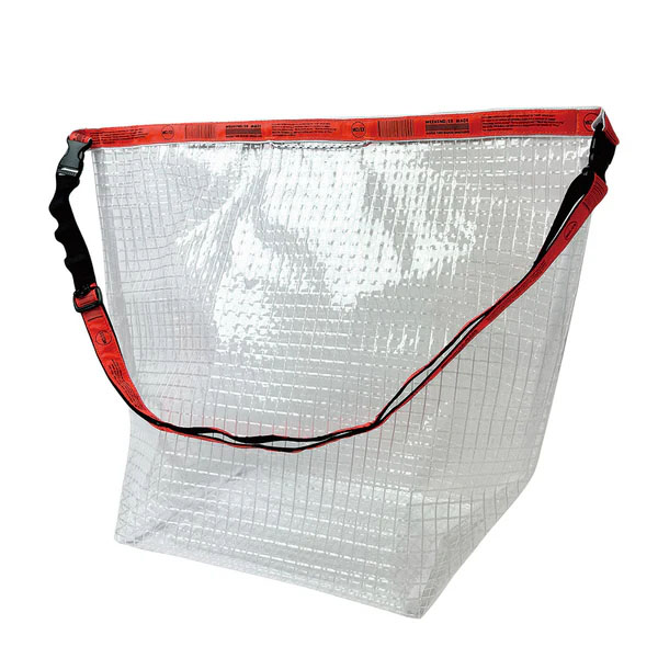 透明の塩化ビニールに、ポリエチレンの糸を格子状に入れた素材を使用