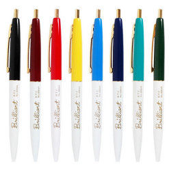 流れるようなフォルムが美しいボールペンです。