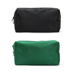 耐久性に優れた1690d ポリエステルを使用したソリッドポーチ。