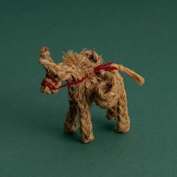 全て手作業で作られたなんとも牧歌的なオブジェ。