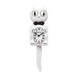 目をキョロキョロと動かし尻尾をフリフリと動かすネコの時計。