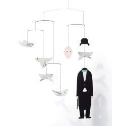 ベルギーの画家ルネ・マグリットの作品「山高帽の男」を再解釈しデザインされたモビール作成キット。