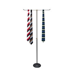 アクセサリーホルダーとして使っても良さそうなタイホルダー。