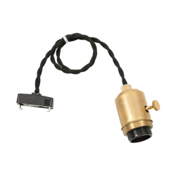 真鍮の高級感が感じられるシンプルなデザインのソケット