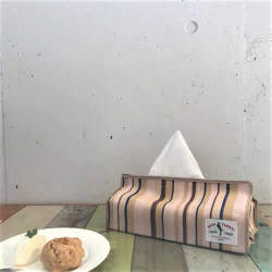 グアテマラ共和国マヤ文明の末裔の先住民による伝統的な手織りもの。