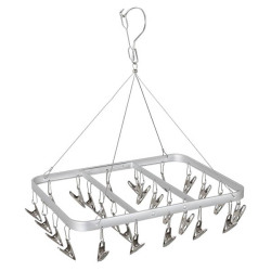 アルミとステンレス、2つの素材の良いとこ取りをしたピンチハンガー。_