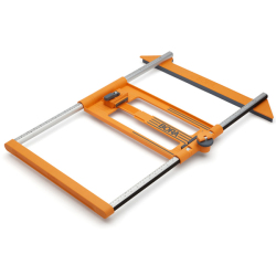 合板などの縁を最大24インチ（60cm）までの幅で素早く簡単に切り落とすことが可能なガイドです