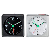 80 年代から変わらないデザインで生産されているアラームクロック。