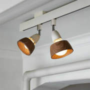 人気のHarmonyシリーズに、住居の補助照明や店舗照明にオススメなライティングレール用のスポットタイプ