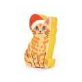 サンタの帽子を被った子猫のスポンジ。