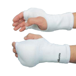 【九櫻・九桜　格闘技】拳サポーターRNN20