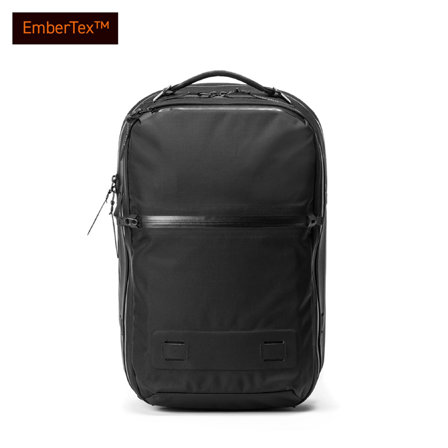 美品 BLACK EMBER バックパック BOTTLE HOLDER付属 BLACK EMBER