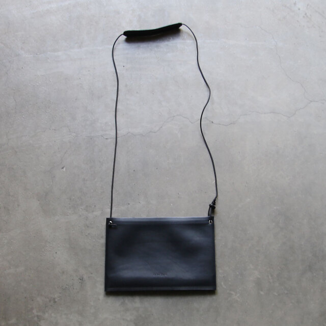 mini purse / beta post 代官山Ｏで購入 molded mini purse(FREE GREY): beta post: MENS｜CONZ ONLINE STORE