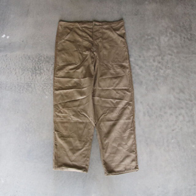 DEAD STOCK,MILITARY,チェコ軍,cook pants,ミリタリーウエア　コーディネート,40代ファッション,ユニセックス,ワークパンツ