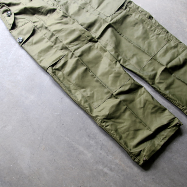 DEAD STOCK,MILITARY,カナダ軍 ecw windproof オーバーパンツ