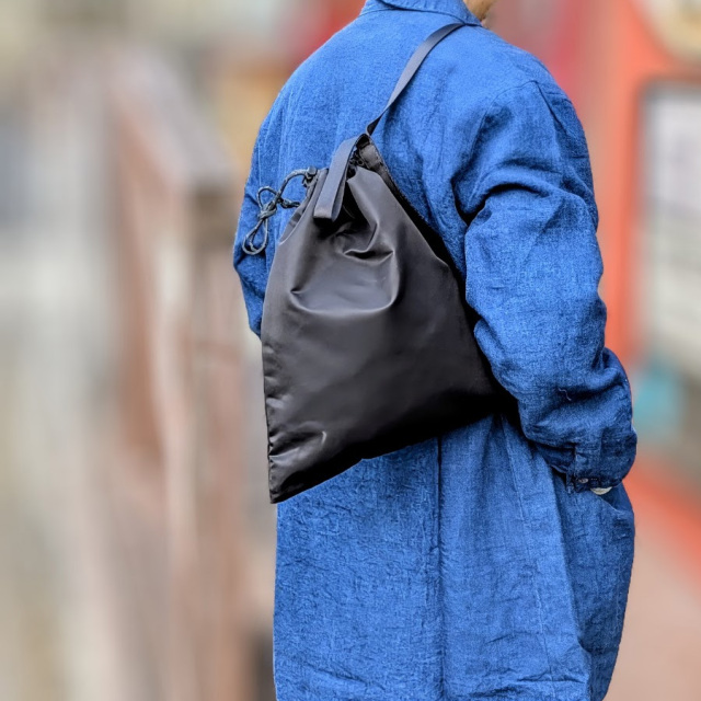 KaILI (カイリ) [ BIG KIWI ] ポーチ/ショルダーバック (BLACK)
