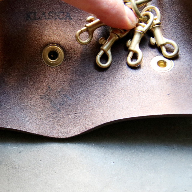 KLASICA,クラシカ,アクセサリー,TRES,レザーキーケース