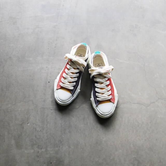 Nigel Cabourn X Maison Mihara Yasuhiro ナイジェルケーボン メゾン ミハラヤスヒロ Low Top Type C ローカット キャンバス スニーカー インパクトのあるデザインはワイドパンツにも負けない存在感のある一足