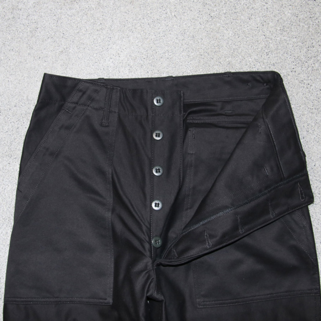 tuki ベイカーパンツ　ブラック TUKI(ツキ) / RESTOCK baker pants -black-(0152) | Signs