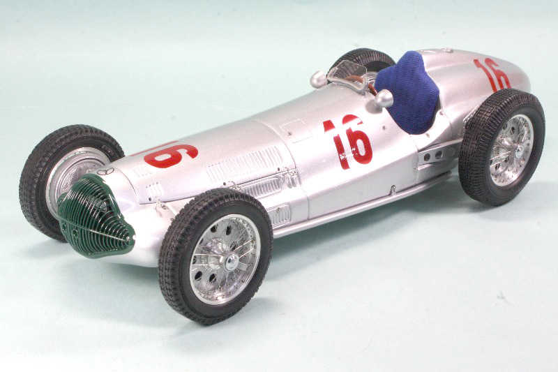 CMC 1/18 メルセデス ベンツ W154 ドイツGP 1938 R.シーマン No