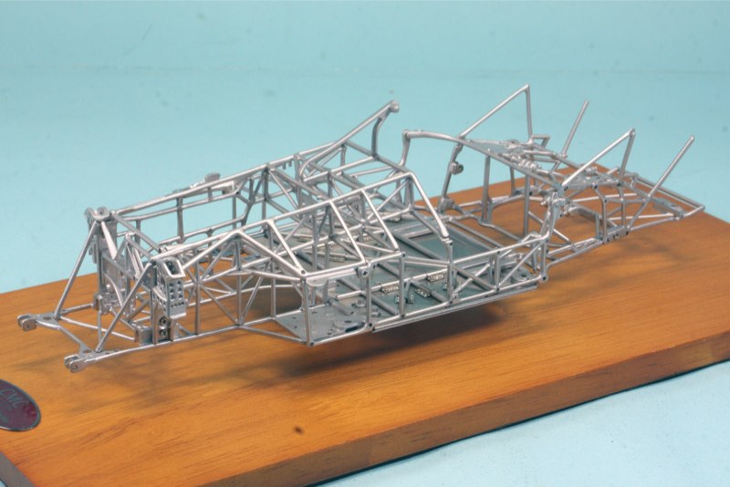 CMC 1/18 マセラティ ティーポ 61 バードケージ 1960 スペース
