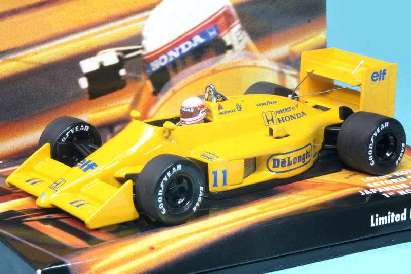 F１ミニカー　1/18スケール　ロータス・ホンダ　タバコ仕様　中嶋悟　サイン入り F1ミニカー 1/18スケール ロータス・ホンダ タバコ仕様 中嶋悟