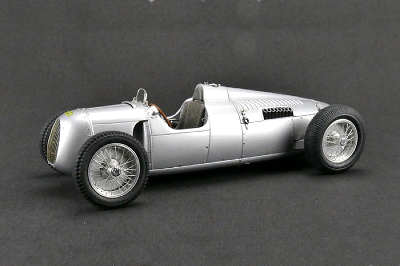 CMC 1/18 アウトウニオン タイプ C 1936/37 シルバー M-034