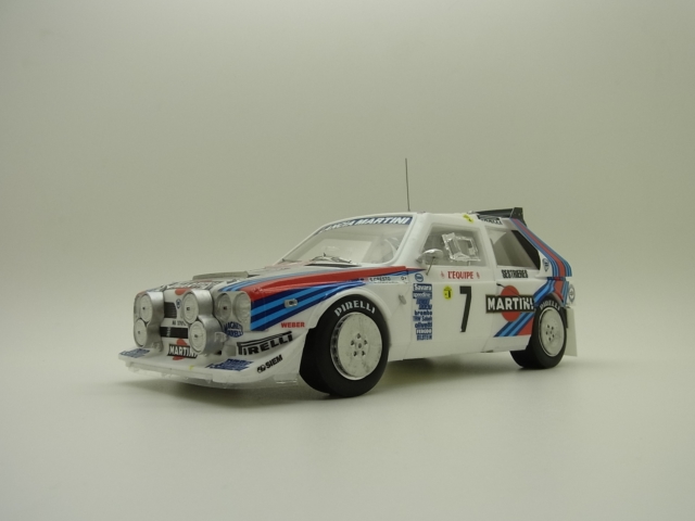 ランチア デルタ S4 ストラダーレ (レッド) (ミニカー) - ホビー