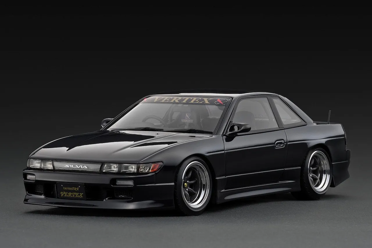 イグニッションモデル　1/18 リバティーウォークS15シルビア リバティーウォークの「スーパーシルエットS15シルビア」が