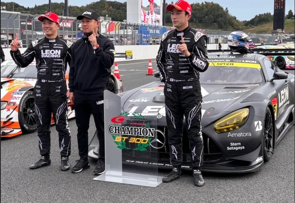 予約] LEON RACING LEON PYRAMID AMG スーパーGT 2025 GT300 No.65 G