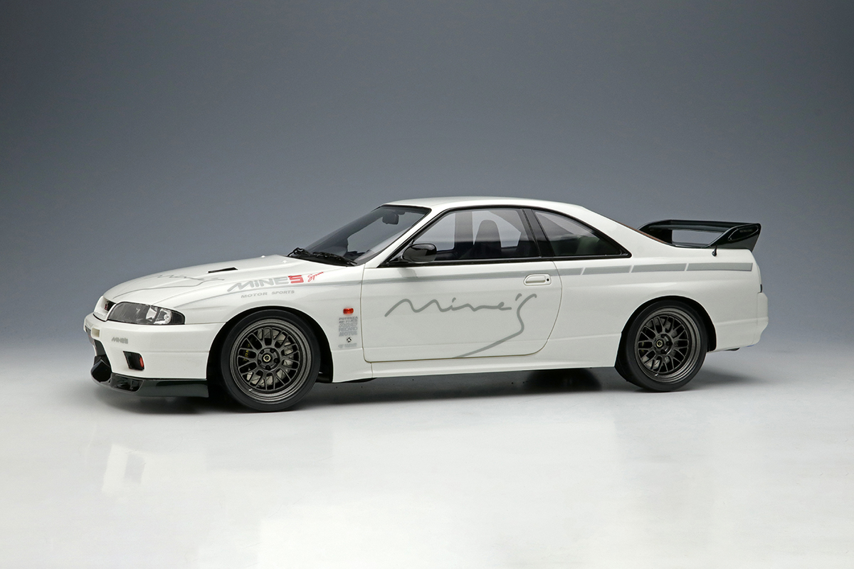 アイドロン1/43マインズ スカイラインGT-RBCNR33ホワイトEM645B アイドロン 1/43 マインズ スカイライン GT-R (BNR32) N1