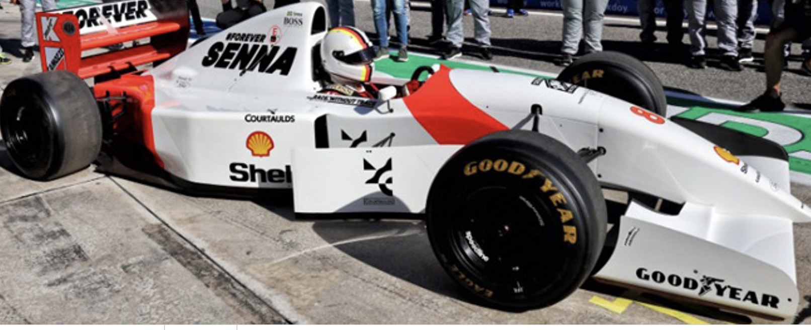 kuusプロフィ重要 1/18 マクラーレン MP4/8 A.セナ 国旗 CKモデルカーズ別注 A・セナ マクラーレン MP4/8 発売中