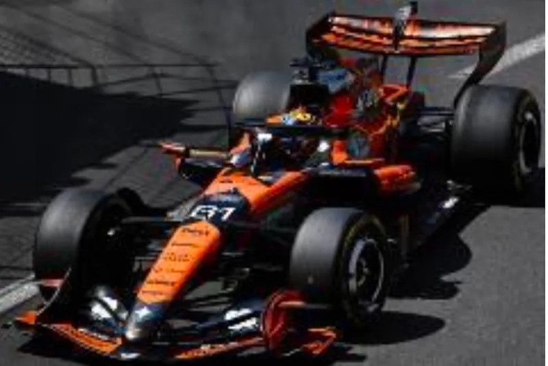 [予約] ミニチャンプス 1/64 マクラーレン マスターカード F1チーム MCL40 ノリス/ピアストリ モナコGP 2026 2台セット　532260481