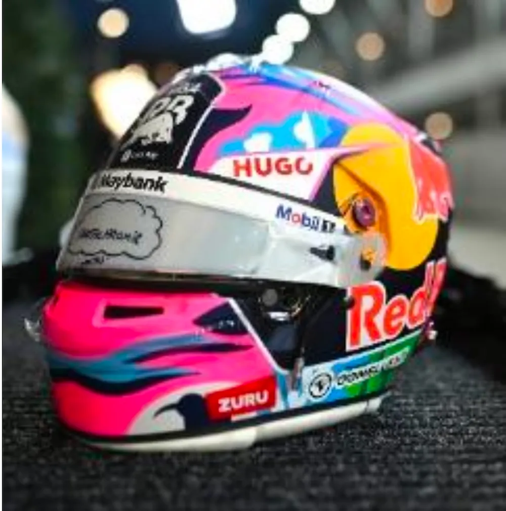 [予約]  スパーク 1/5 ヘルメット ビザ・キャッシュアップ RB フォーミュラ1チーム L.ローソン シンガポールGP 2025　5HF225