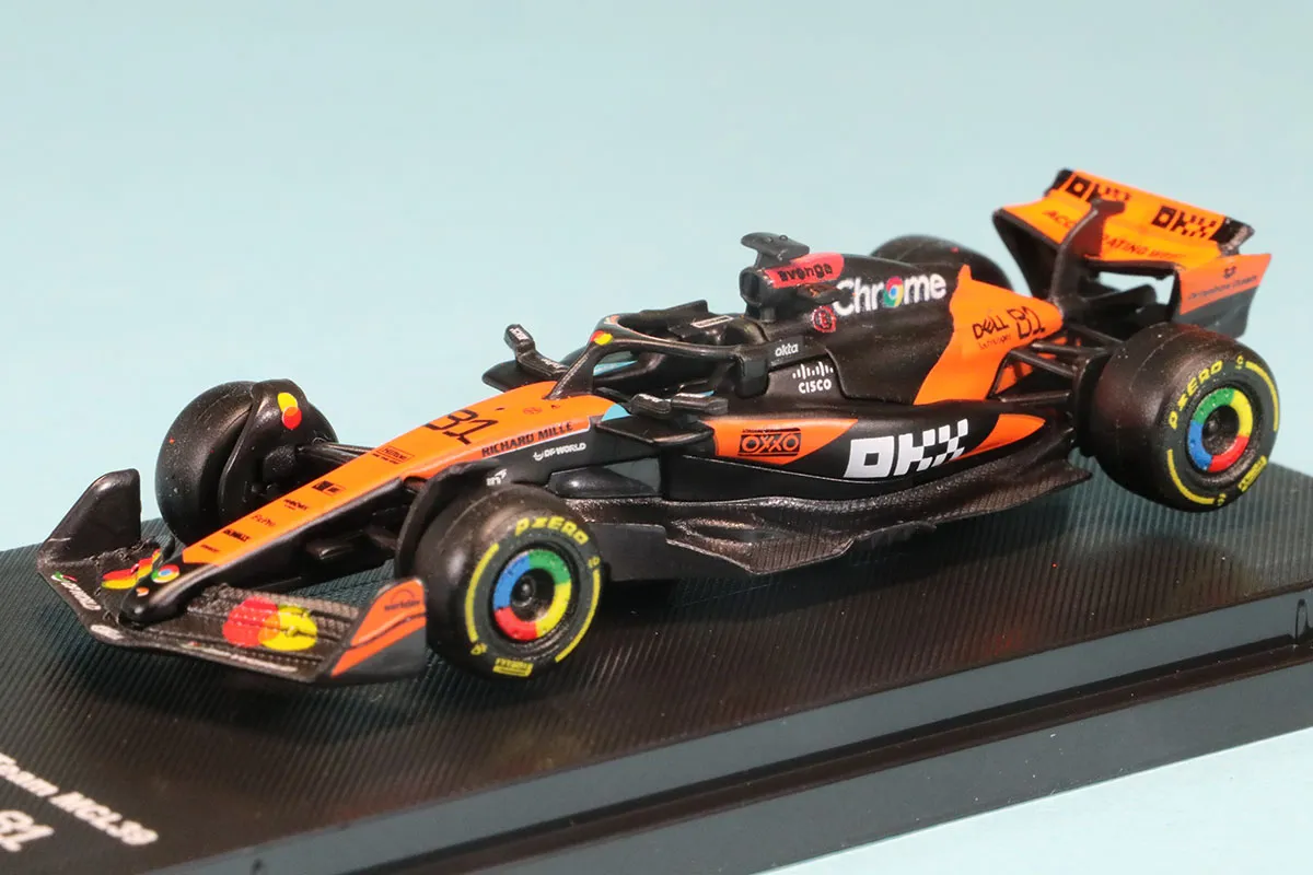 ブラーゴ 1/64 マクラーレン MCL39 オーストラリアGP 2025 O.ピアストリ　BUR58007P