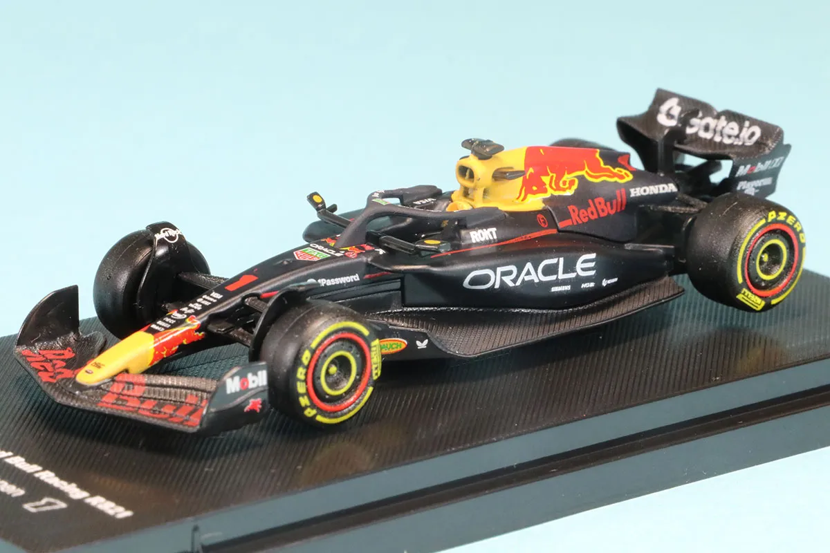 ブラーゴ 1/64 レッドブル RB21  2025 Mフェルスタッペン　BUR8009V