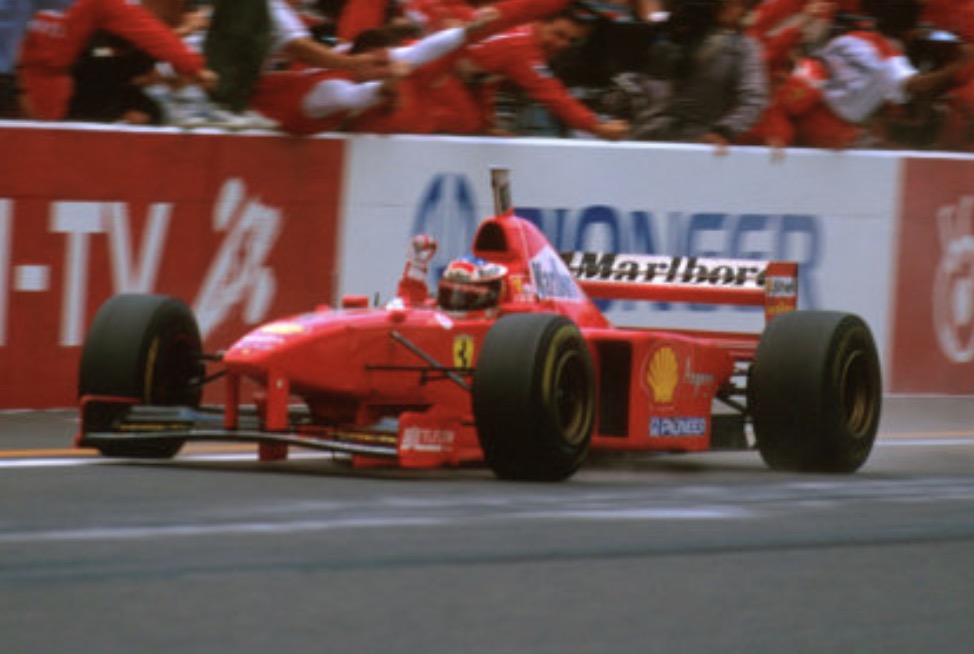 1/8:フェラーリF310B.M.シューマッハ#5【マルボロ】高価