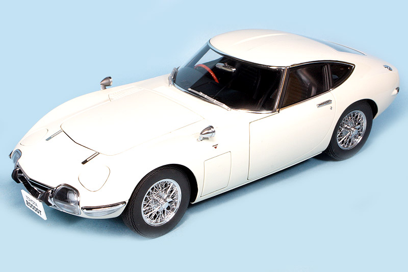 オートアート　トヨタ2000gt　コンポジットモデル　78754 White Toyota 2000 GT wire spoke wheels 78754 AUTOart die