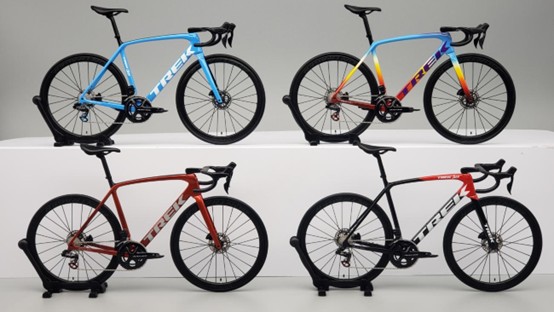 EMONDA （おまけ多数） トップスタジオ 1/12 フルキット ロードバイク トレック