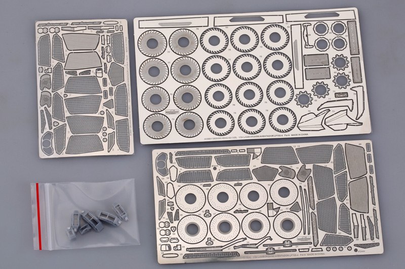 ホビーデザイン 1/24 ランボルギーニ アヴェンタドール LP700-4