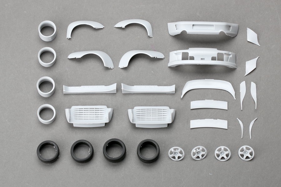 メーカー絶版] ホビーデザイン 1/24 RWB (Rauh-Welt Begriff) ポルシェ