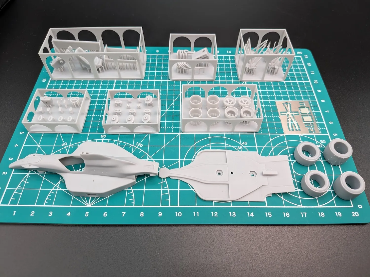 [予約] IL Leone43（イル レオーネ43）1/43 3Dプリントキット レイトンハウス CG901B 1990 マウリシオ・グージェルミン/イヴァン・カペリ　IL4304K